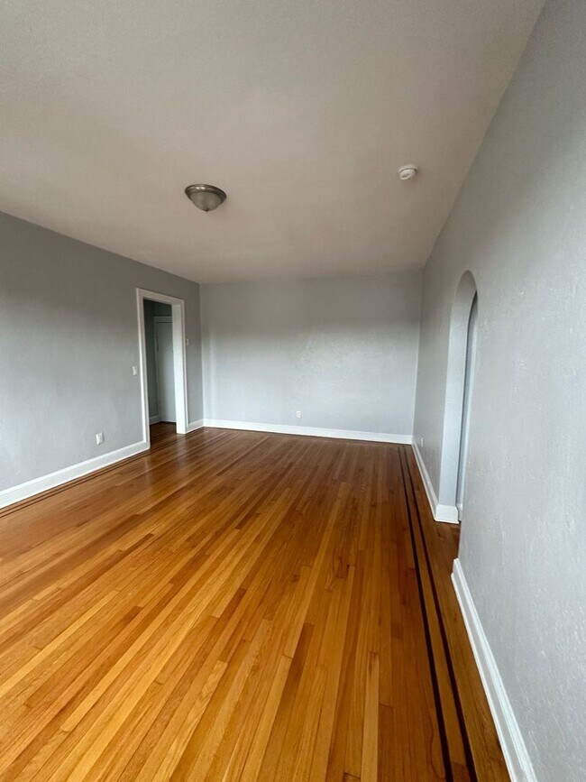 Photo - Palisades Towers