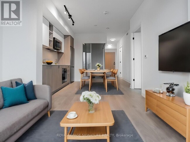 Photo - 36 Zorra St Unit 805