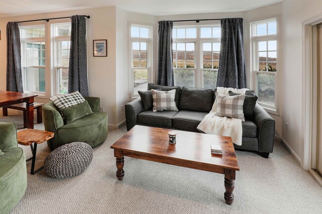 Photo - 43 Lafayette Rd Unit 1