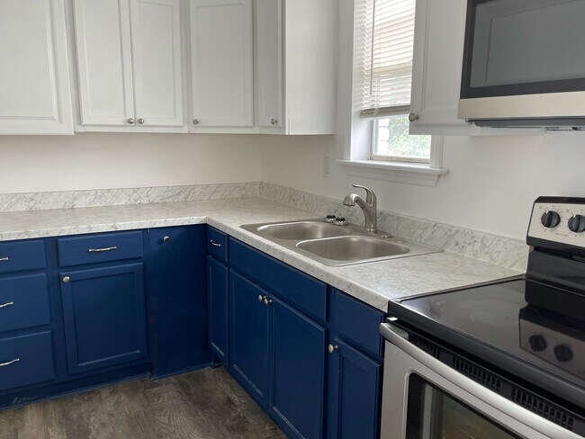 Photo - 35 N Idlewild St