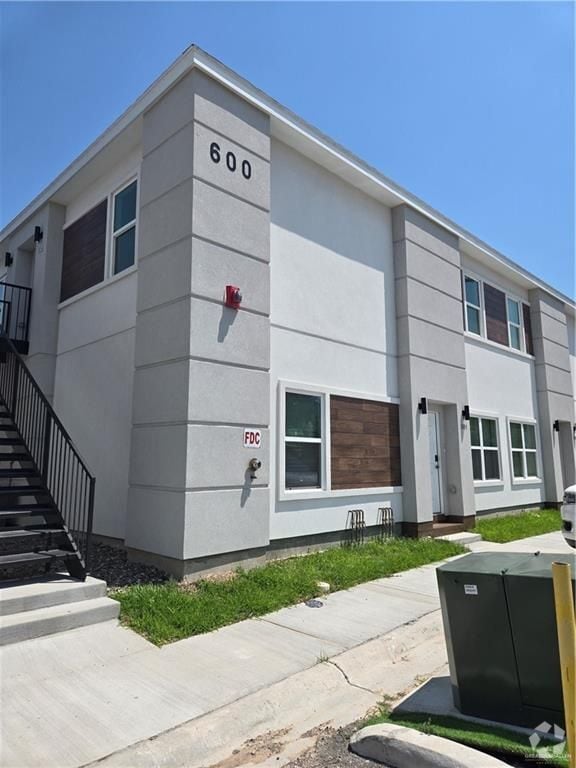 Building Photo - 901 E Yuma Ave Rental