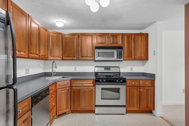 Photo - 30 Caspian Way Unit 30