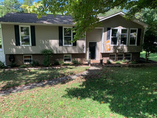 Photo - 316 Wardley Rd House