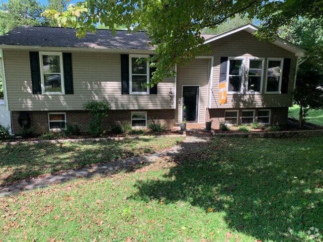Building Photo - 316 Wardley Rd Rental