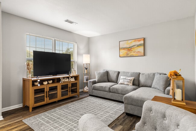 Sunset Pointe Apartments