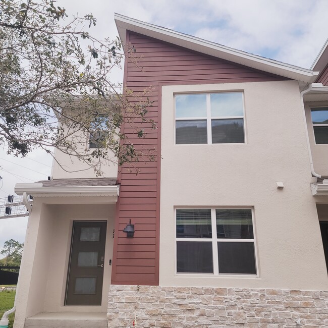 Brand new 2 story townhome - 73 Myrtle St Casa Adosada