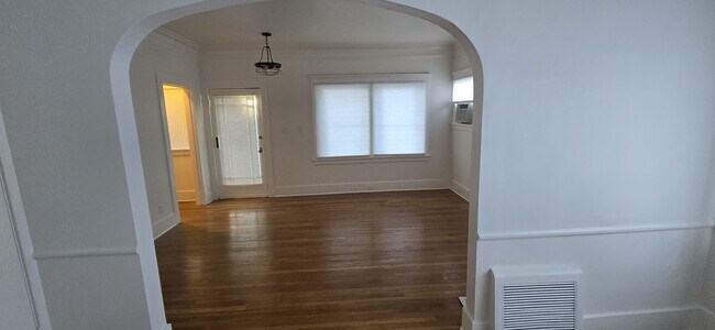 Living Room / Entry - 4310 Clarissa Ave