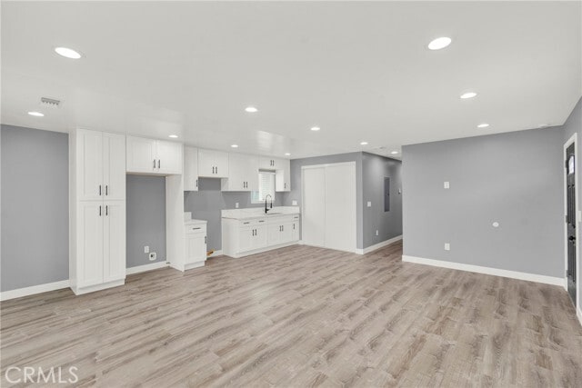 Photo - 5646 Deodar St