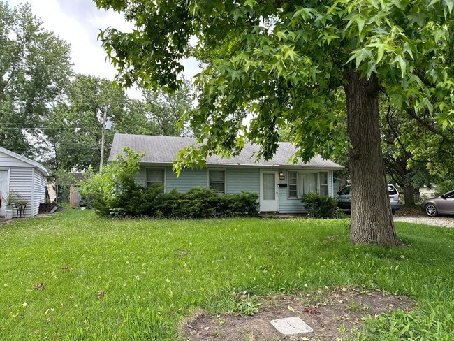 Photo - 1405 Holly Hill Dr House