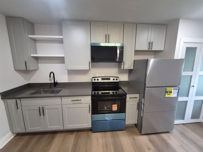 Photo - 241 Main St Unit 3