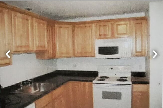 Photo - 4 Hazelwood Ave Unit #7