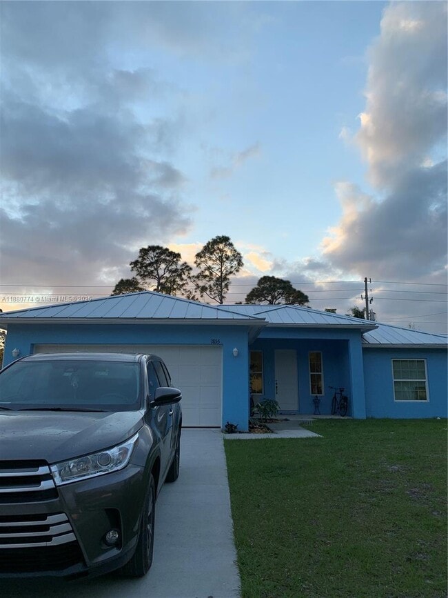 Photo - 1855 17th Ave SW