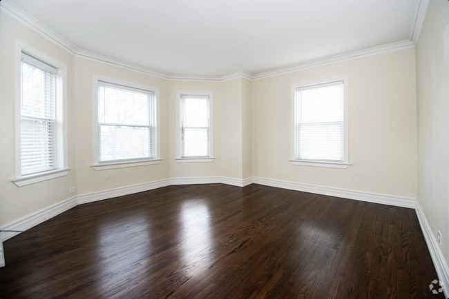 Building Photo - 3643 N Hoyne Ave Unit 3701 -2 Rental