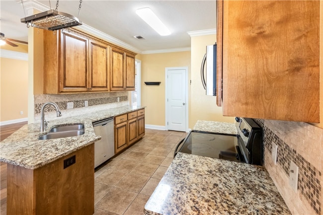 Photo - 1312 Catherine Dr