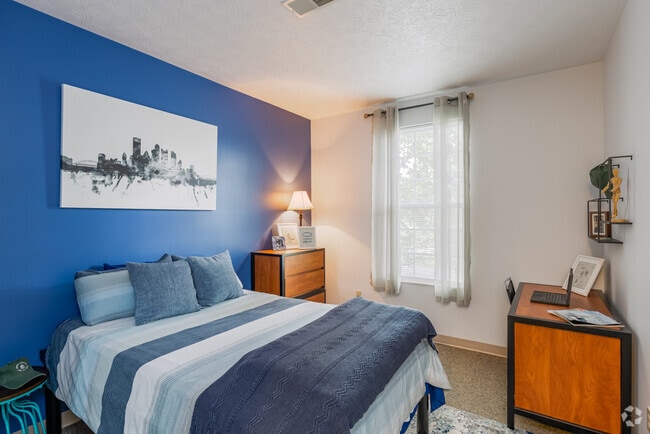 4BR,4BA-1,800SF