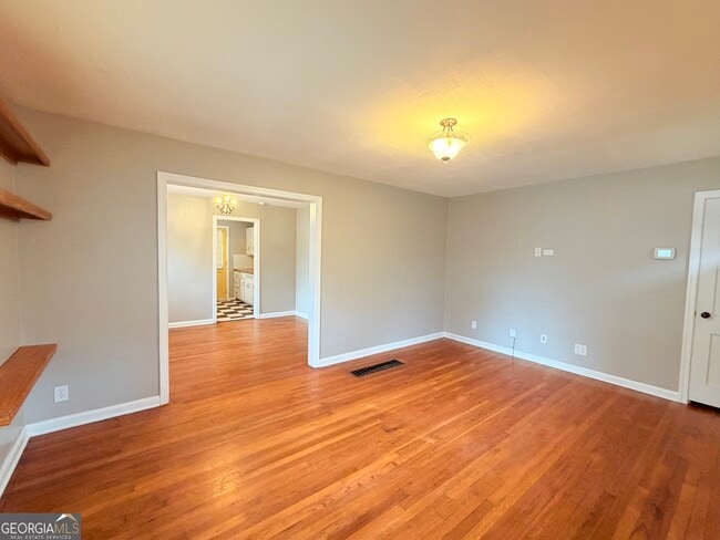 Photo - 963 Prospect Ave SE