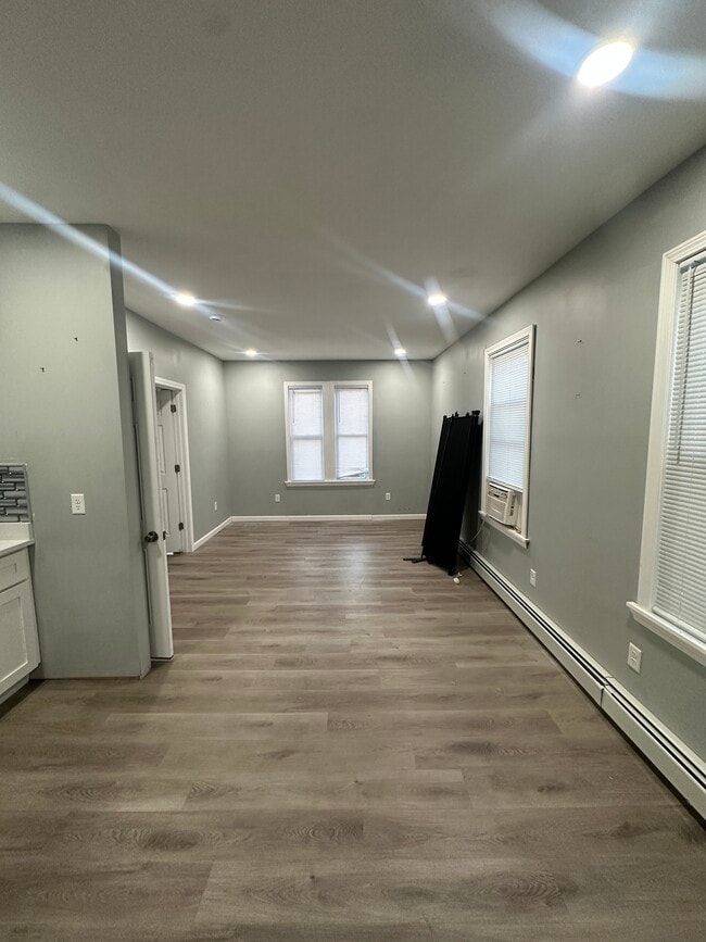 Building Photo - 406 Cahill St Unit 1