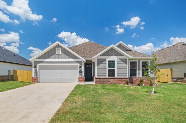 Building Photo - Live New in Bentonville | 3BR Beauty with Backyard