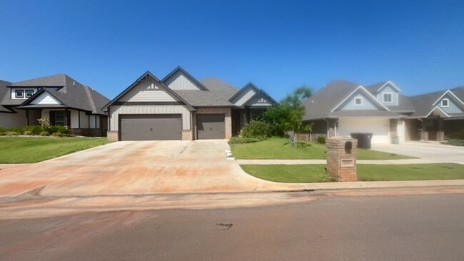 Building Photo - 4 Bedroom Home in Edmond