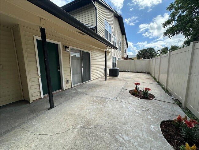 Photo - 1817 Townhall Ln