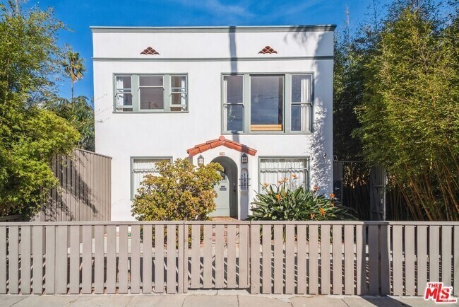 Building Photo - 708 6th Ave Rental