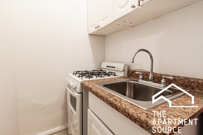 Photo - 2827 N Burling St Unit 303