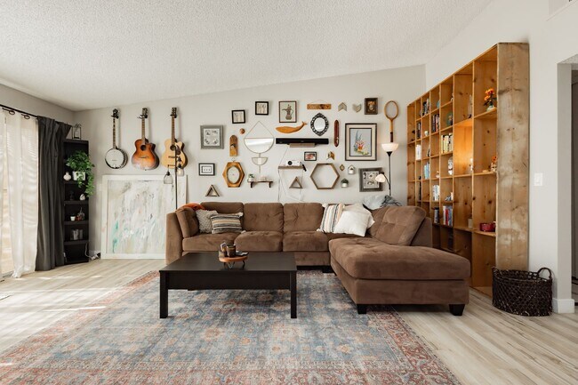 Photo - Fully Furnished single story home in Las Vegas with STYLE!