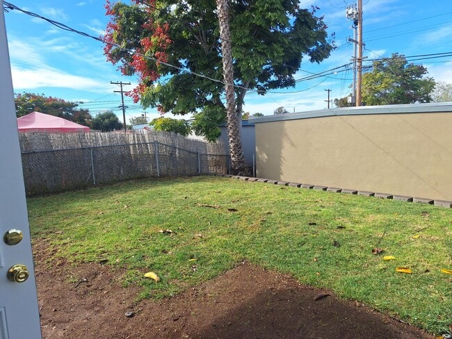 Photo - 4888 Clairemont Dr