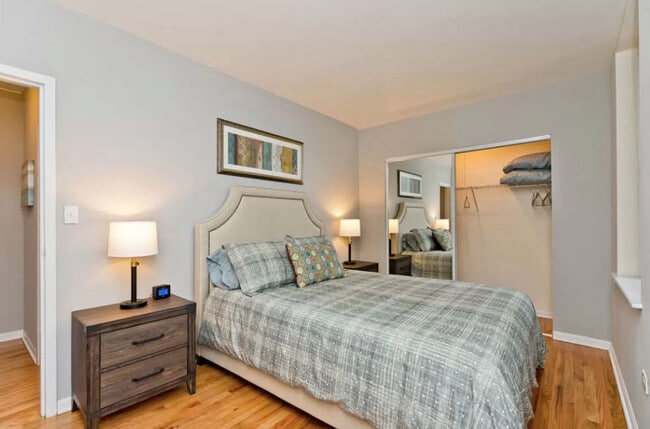 Photo - 534 3rd Ave
