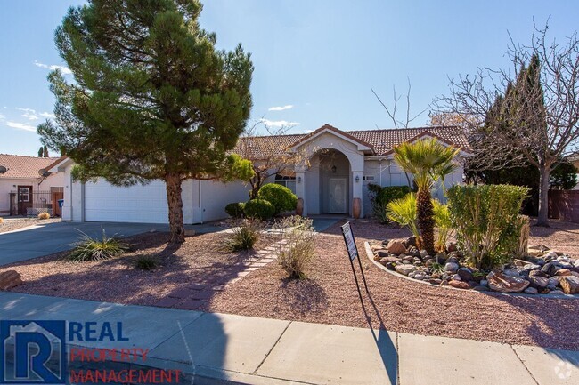 Building Photo - Red Cliffs Home