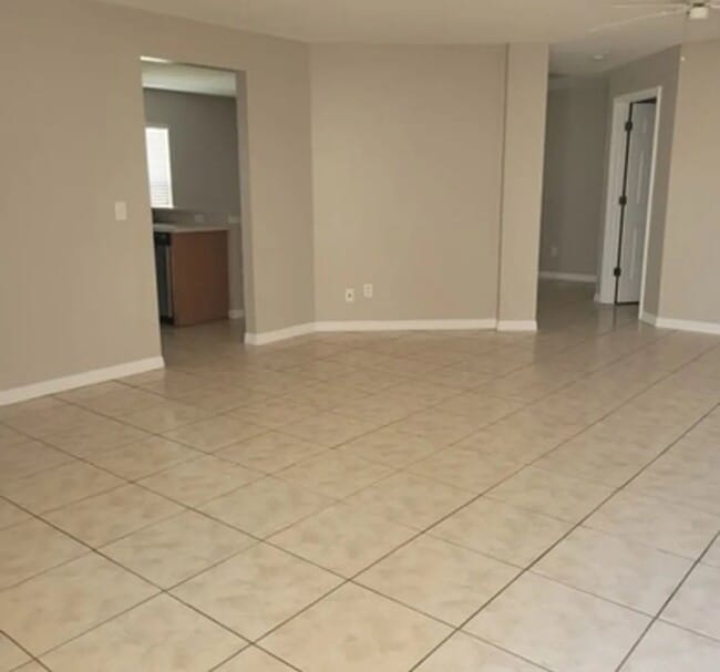 Photo - 3313 Pekin St