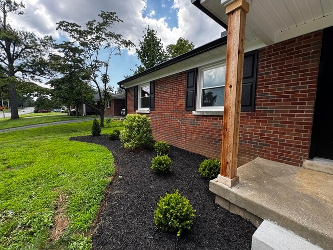 Photo - 1821 Blue Ridge Dr