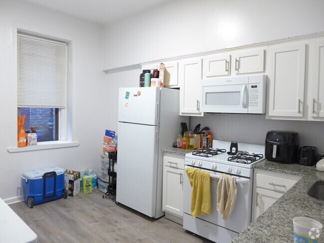 Building Photo - 31 Gay Head St Unit 1 Rental