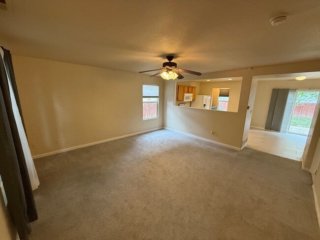 Building Photo - 5222 E 100th Way