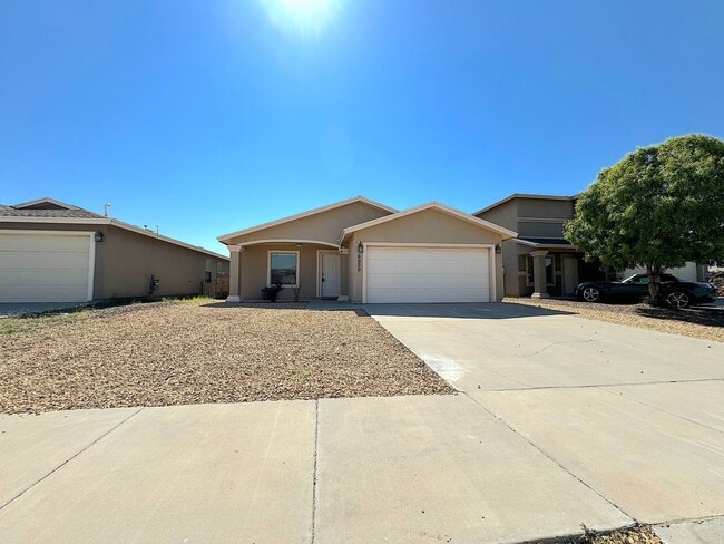 Building Photo - Northeast El Paso 3 Bed Refrig A/C