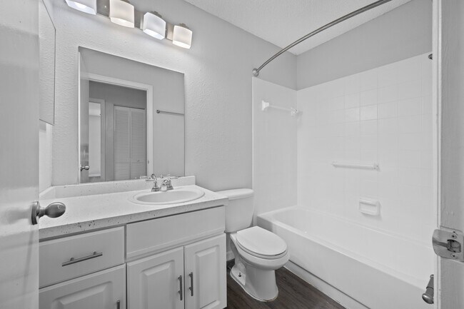 Photo - 10723 Buckingham Ct Unit B17023