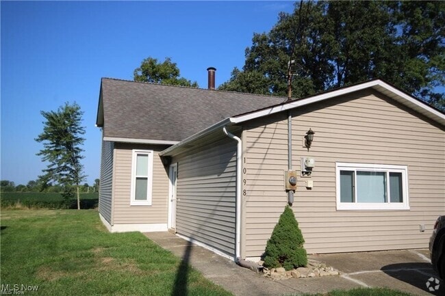 Building Photo - 1098 Jackson St Rental