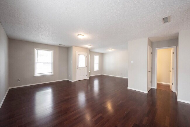 Photo - "Charming 4-Bedroom Home in Noblesville with Spacious 2,145 Sq Ft Layout!"