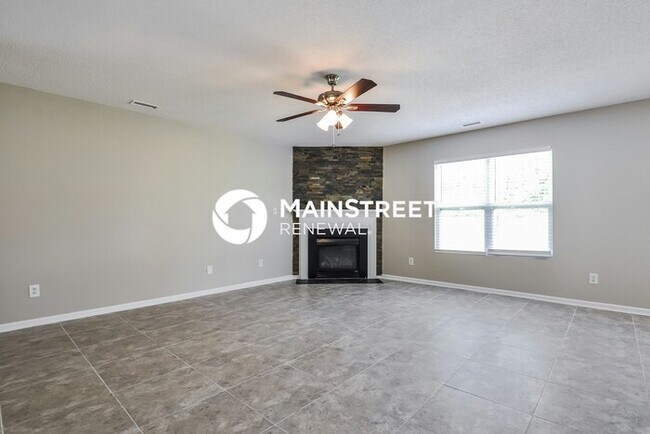 Photo - 4 Bedroom Pet-Friendly Home in Knightdale, NC with Main Street Renewal