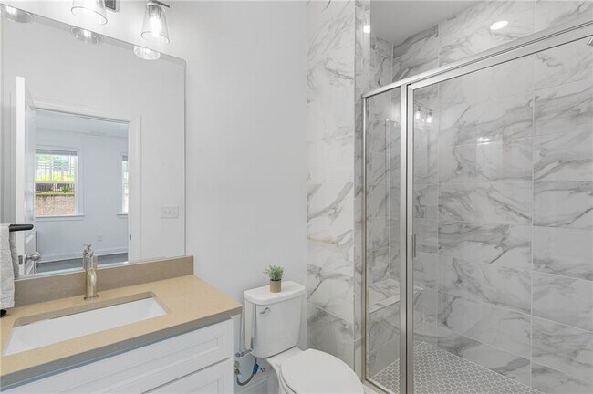 Photo - 6543 Beacon Dr