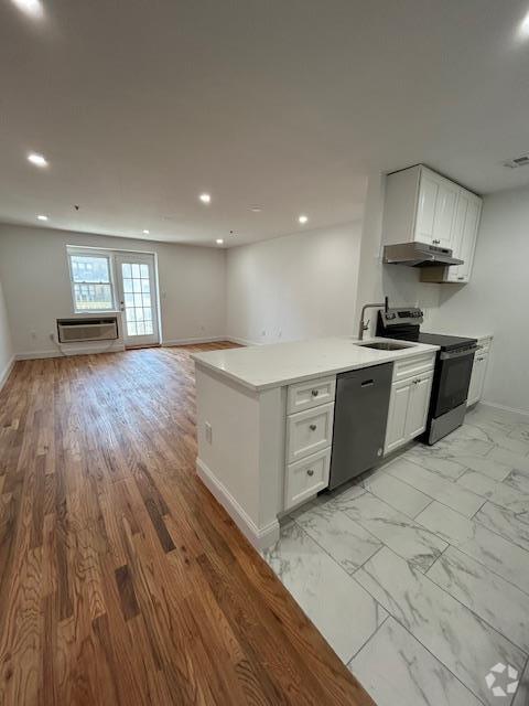 Building Photo - 10 Franklin Blvd Unit 408 Rental