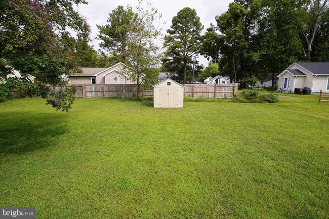 Photo - 507 Burton St