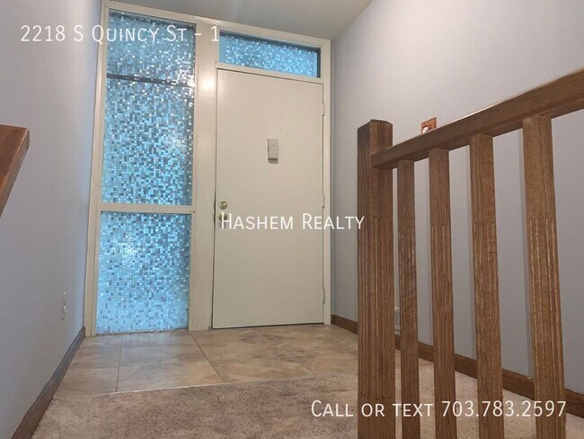 Building Photo - 2218 S Quincy St Rental
