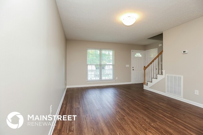 Photo - 142 Cartwright Pkwy