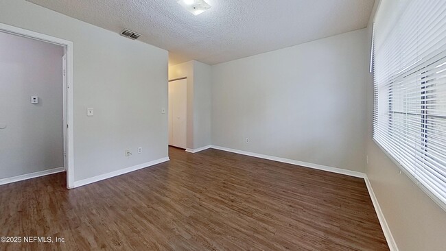 Photo - 477 Crabapple Ct Unidad C
