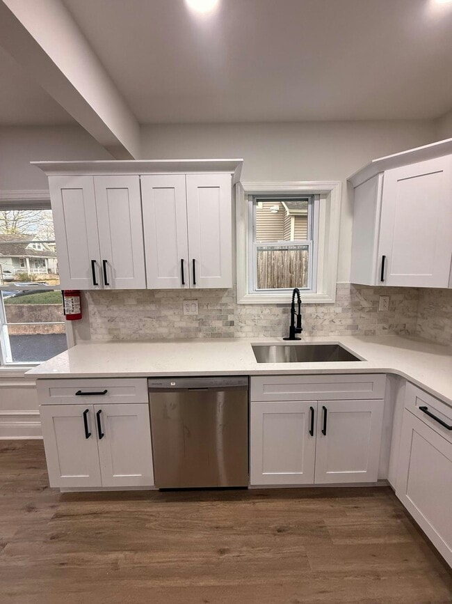 Photo - 229 New Jersey Ave