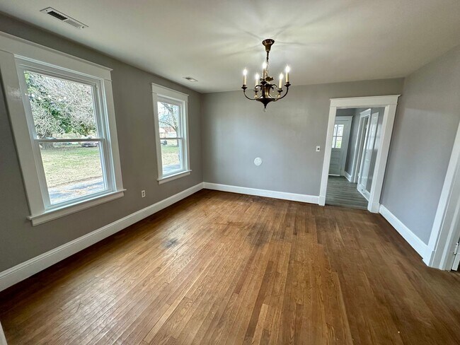 Photo - 3 Bedroom 2 Bathroom Home Located in Kenbr...