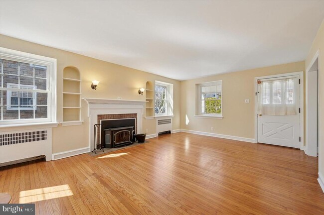 Photo - 1156 Garfield Ave