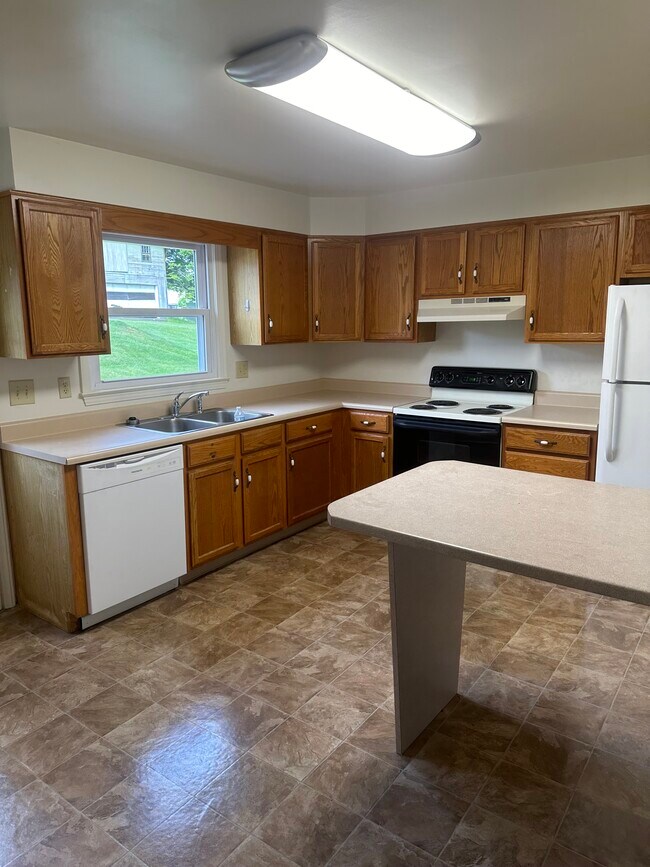 211 Bunger St Townhome Townhome Rental in Ligonier PA