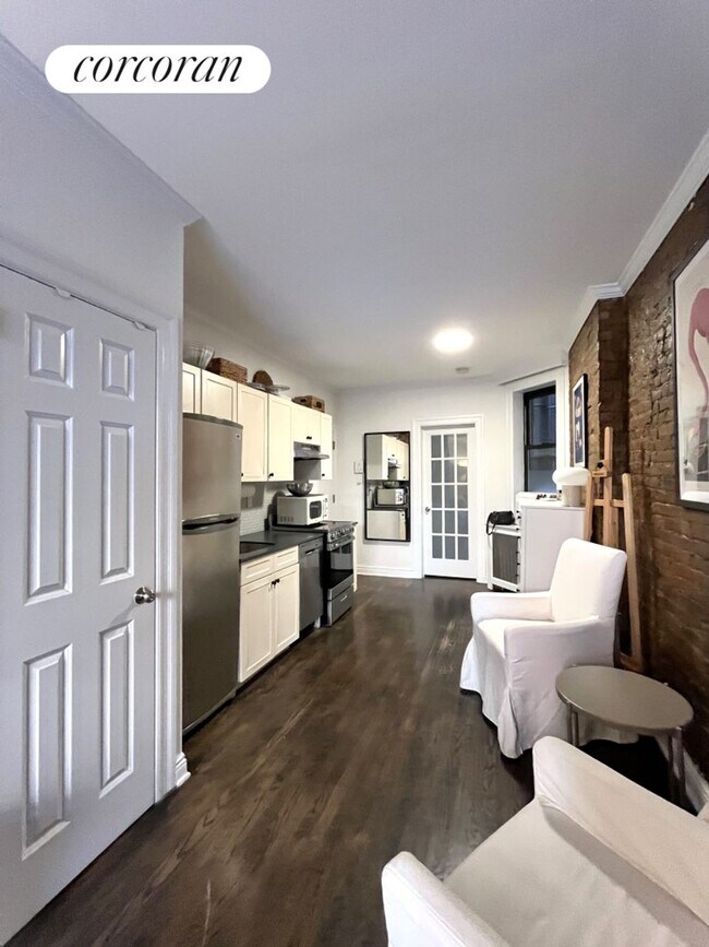 256 W 15th St Apartment New York, NY